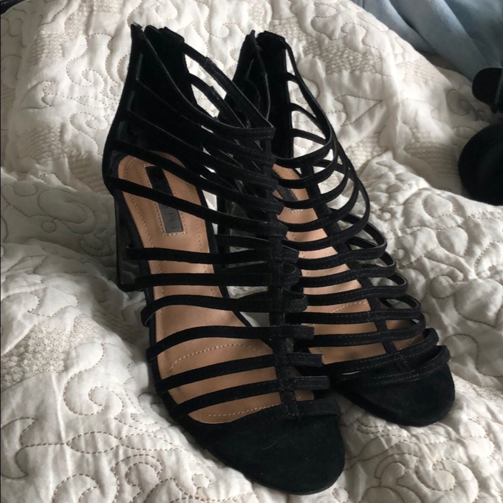 Elie Tahari heels
